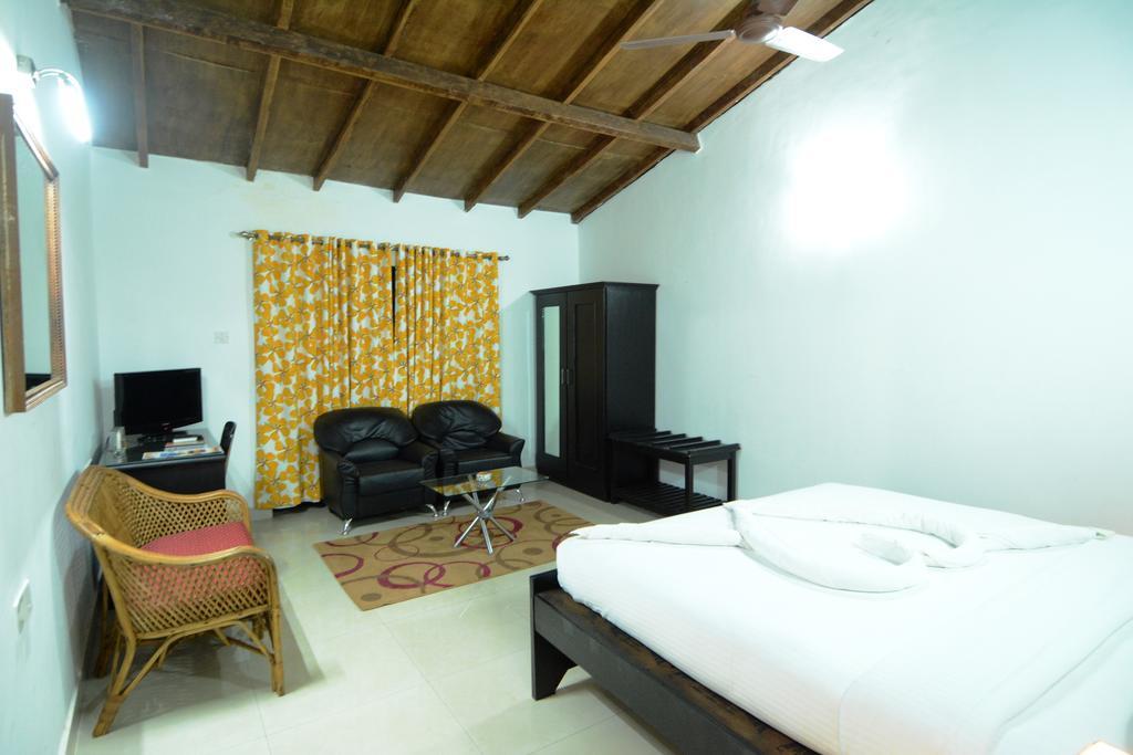 Silver Sands Sunshine - Angaara Candolim Zimmer foto