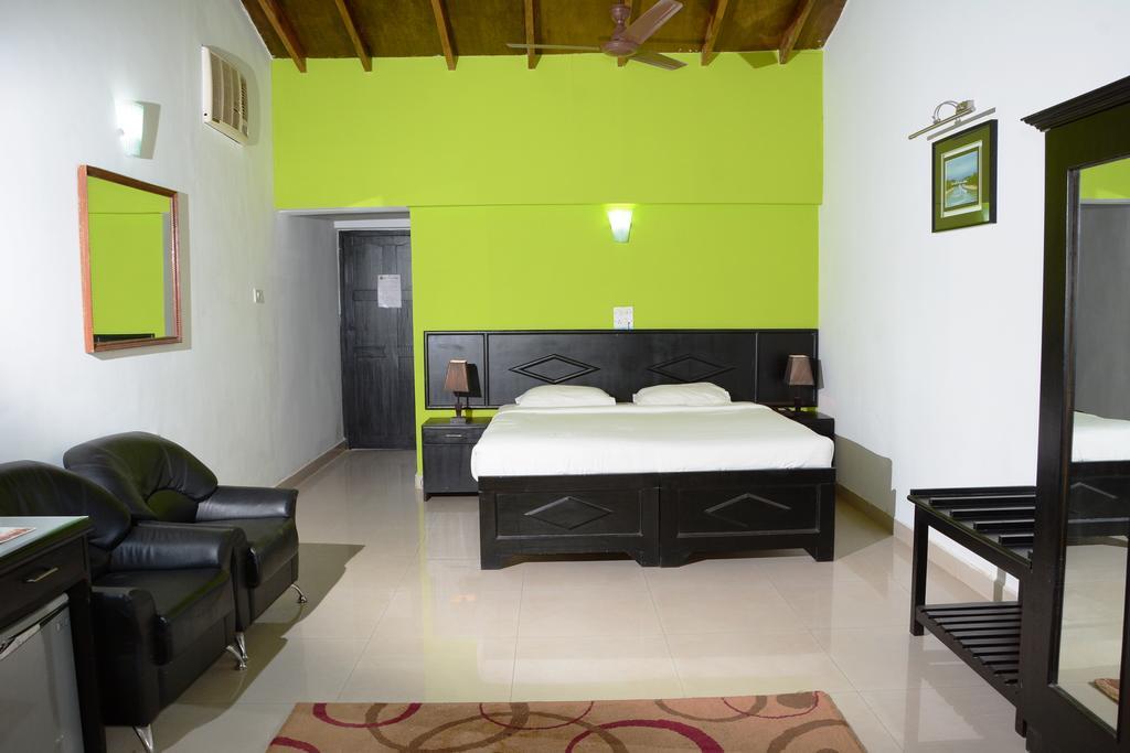 Silver Sands Sunshine - Angaara Candolim Zimmer foto