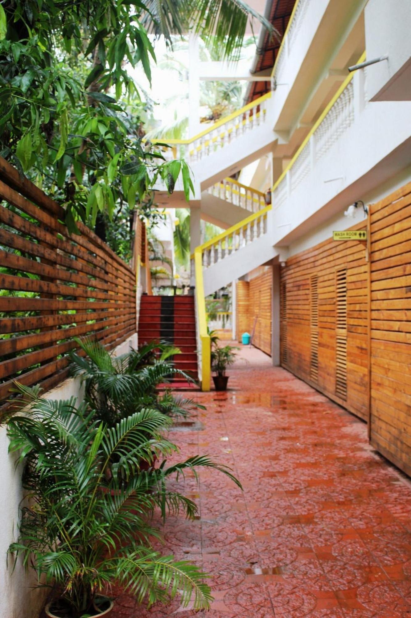 Silver Sands Sunshine - Angaara Candolim Exterior foto